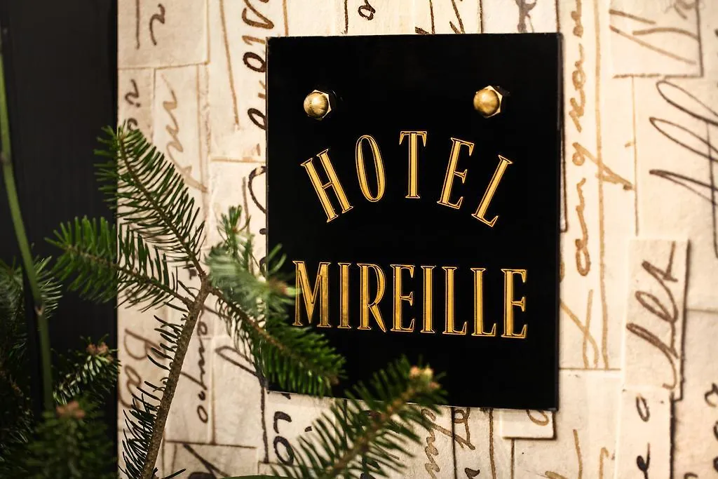 Hotel Le Mireille